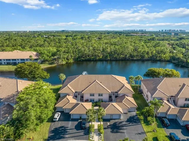 1032  Manor Lake  DR, Naples, FL 34110