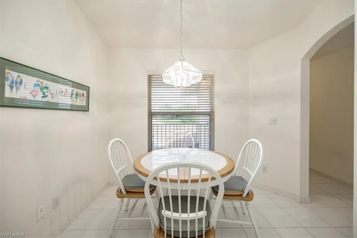 1032  Manor Lake  DR, Naples, FL 34110