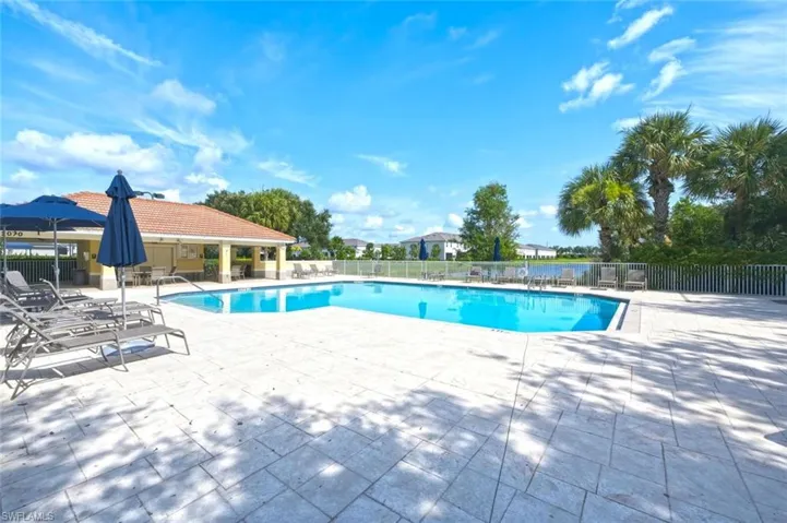 2294 Avocado Ln, Naples, Florida 34120