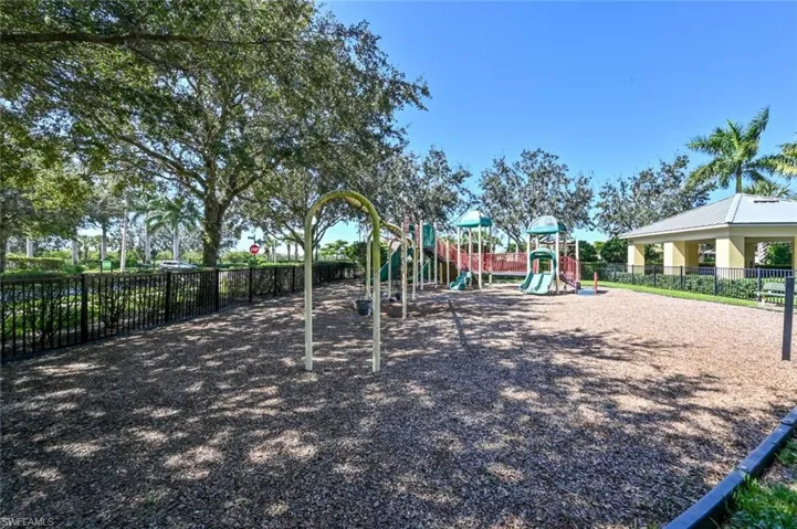 2294 Avocado Ln, Naples, Florida 34120