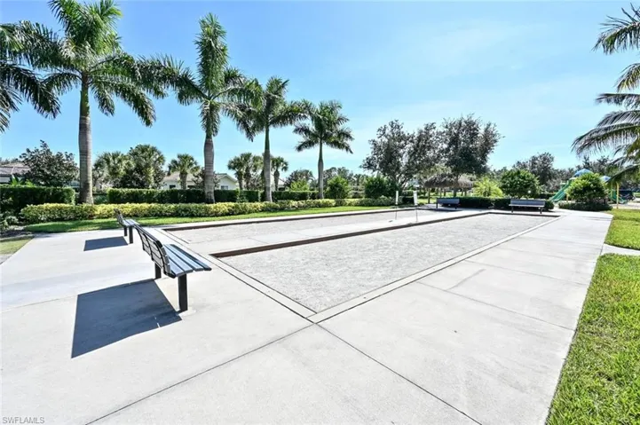 2294 Avocado Ln, Naples, Florida 34120