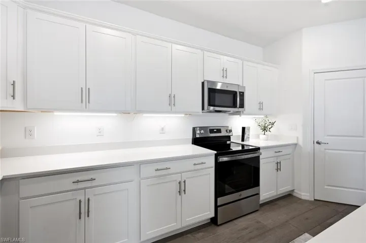 2294 Avocado Ln, Naples, Florida 34120