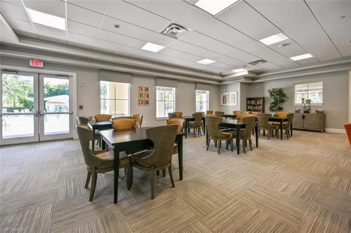2294 Avocado Ln, Naples, Florida 34120