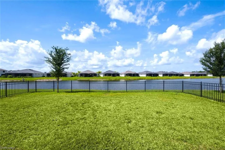 2294 Avocado Ln, Naples, Florida 34120