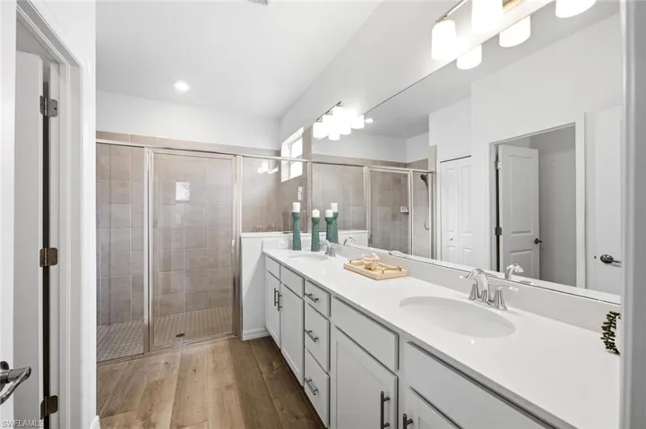 2294 Avocado Ln, Naples, Florida 34120
