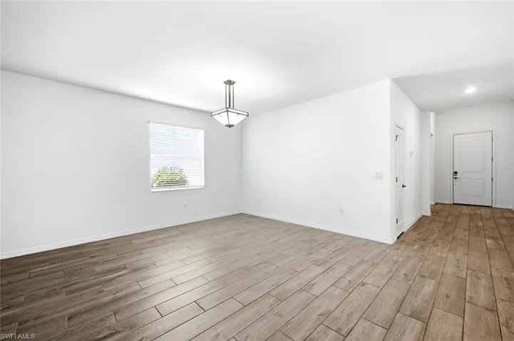 2294 Avocado Ln, Naples, Florida 34120