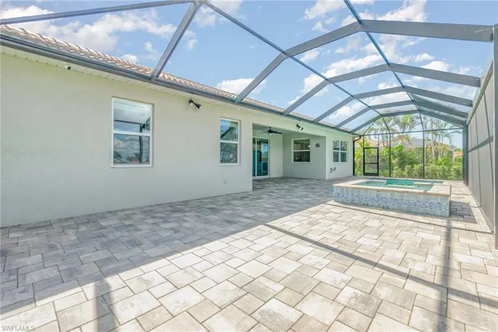 18420  Royal Hammock  BLVD, Naples, FL 34114