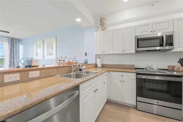 7915 Mahogany Run Ln 1114, Naples, Florida 34113