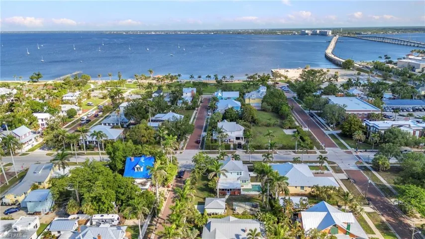 415 W Marion Ave, Punta Gorda, Florida 33950
