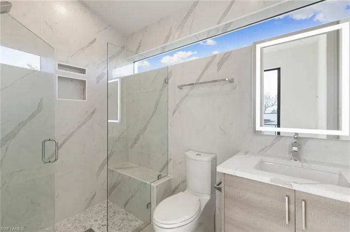 bedroom 4 bathroom