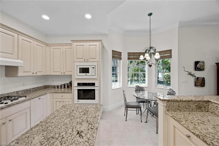 9275  Menaggio  CT, Naples, FL 34114