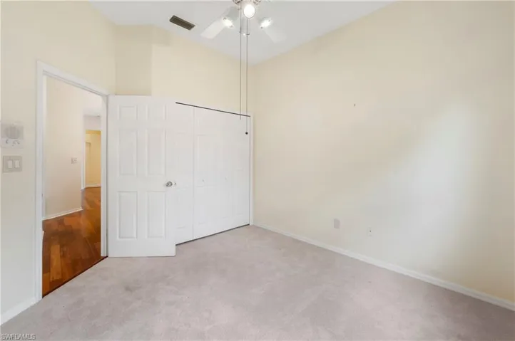 Vaulted ceiling with a ceiling fan light fixture