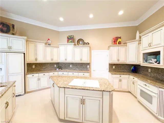367 N. Hickory Street, LaBelle, FL 33935, Caloosa Cove S/D on Caloosahatchee River
