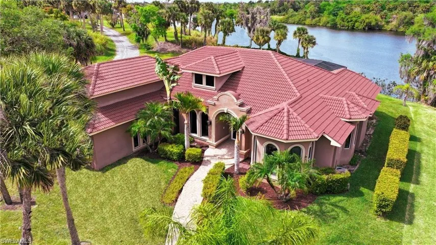 367 N. Hickory Street, LaBelle, FL 33935, Caloosa Cove S/D on Caloosahatchee River