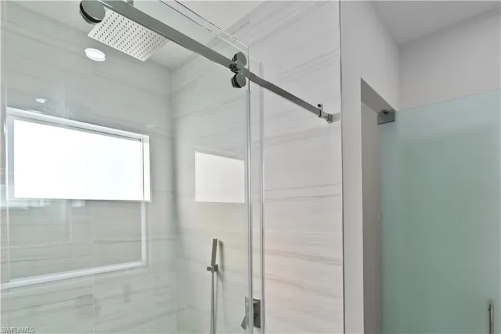 3990  27th NE AVE, Naples, FL 34120