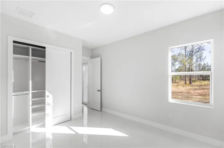 3990  27th NE AVE, Naples, FL 34120