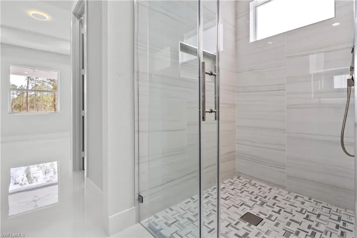 3990  27th NE AVE, Naples, FL 34120
