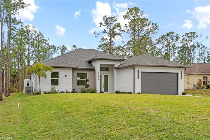 3990  27th NE AVE, Naples, FL 34120