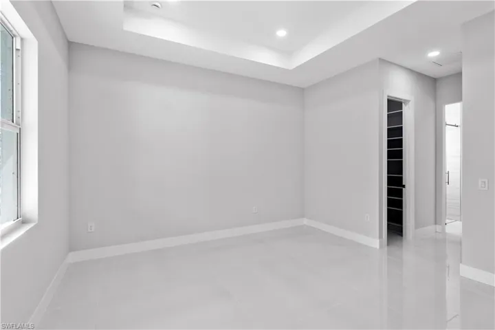 3990  27th NE AVE, Naples, FL 34120