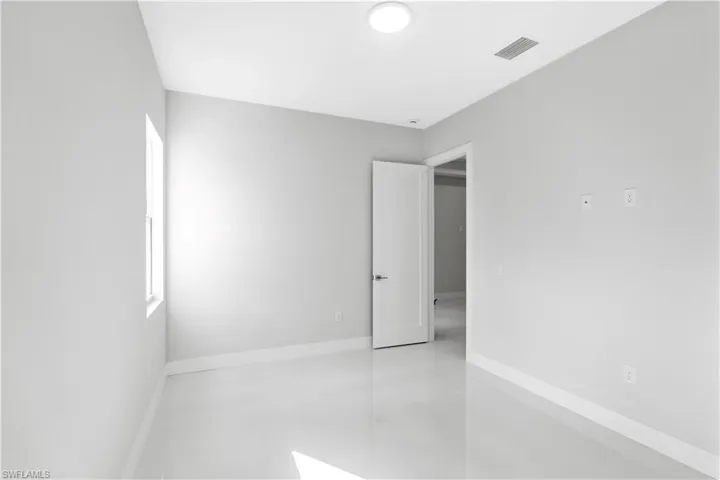 3990  27th NE AVE, Naples, FL 34120