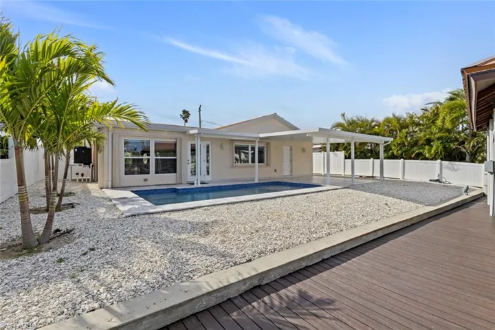 107 Albatross St, Fort Myers Beach, Florida 33931