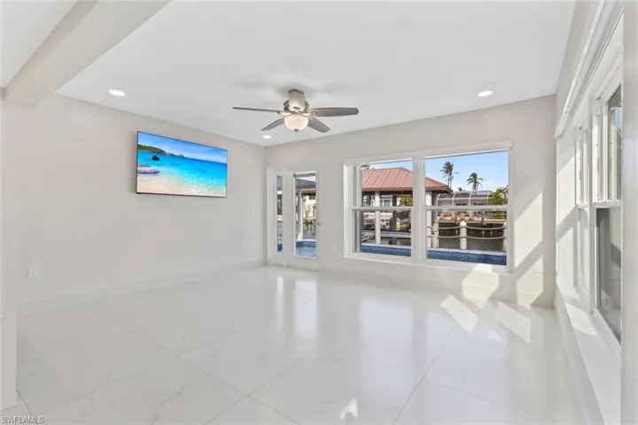 107 Albatross St, Fort Myers Beach, Florida 33931