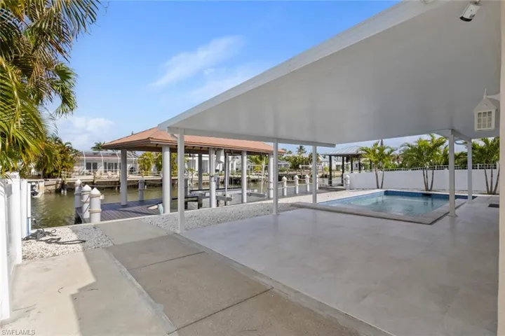 107 Albatross St, Fort Myers Beach, Florida 33931