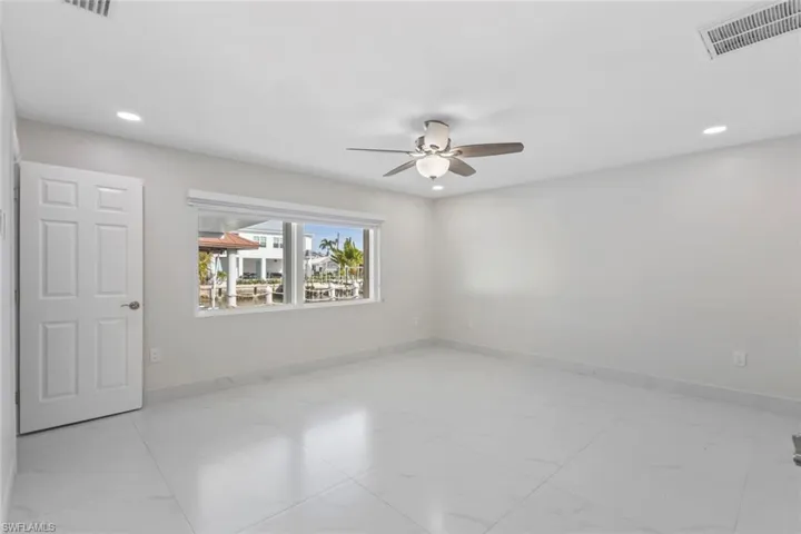 107 Albatross St, Fort Myers Beach, Florida 33931