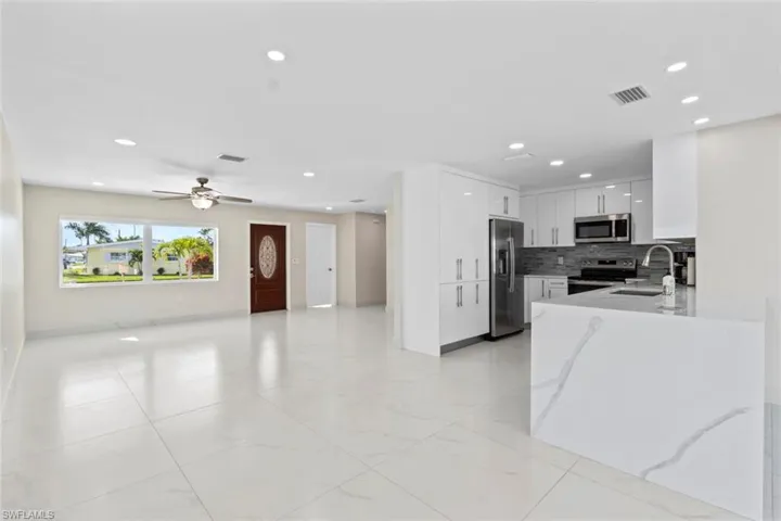 107 Albatross St, Fort Myers Beach, Florida 33931
