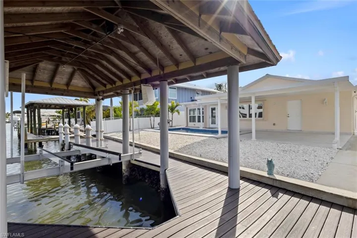 107 Albatross St, Fort Myers Beach, Florida 33931