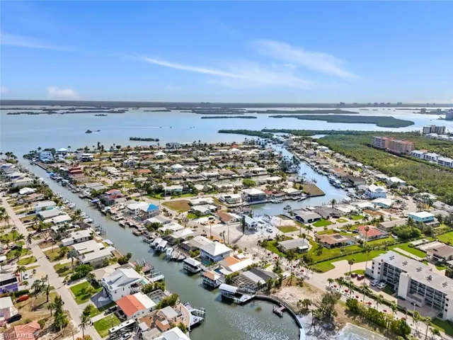 107 Albatross St, Fort Myers Beach, Florida 33931