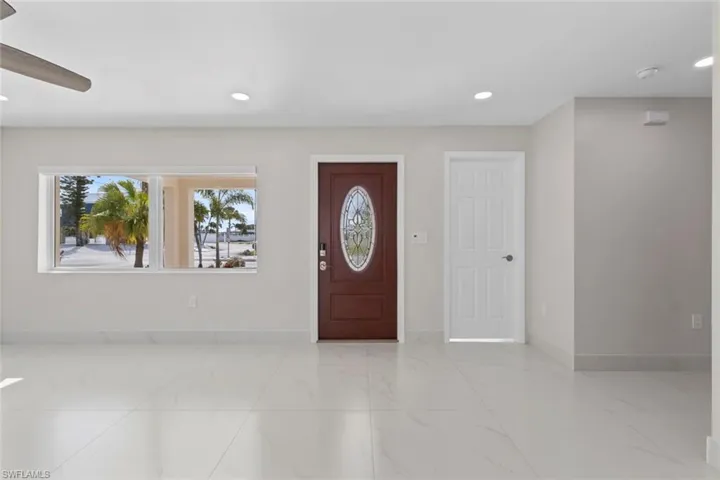 107  Albatross  ST, Fort Myers Beach, FL 33931