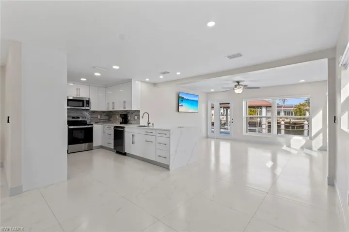 107 Albatross St, Fort Myers Beach, Florida 33931