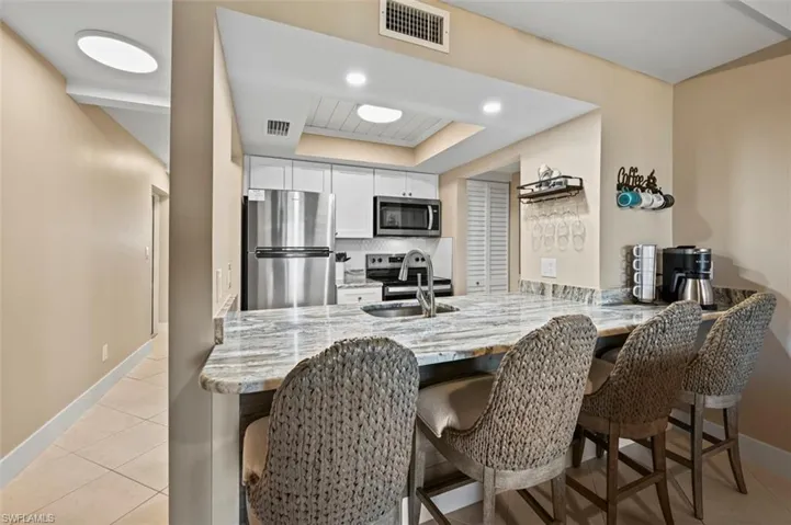 200 Lenell Rd 215, Fort Myers Beach, Florida 33931