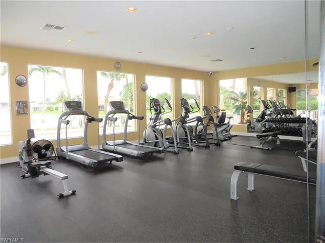 11081  Lakeland  CIR, Fort Myers, FL 33913