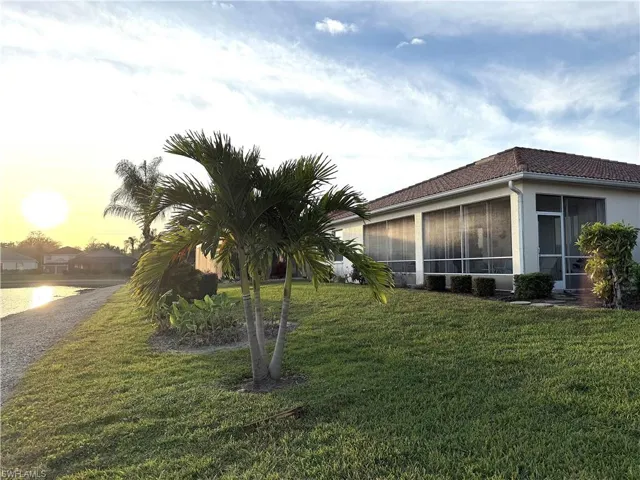 11081  Lakeland  CIR, Fort Myers, FL 33913