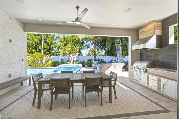 553 106th Ave N, Naples, Florida 34108