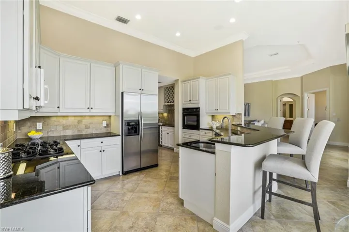 15539 Monterosso Ln 202, Naples, Florida 34110