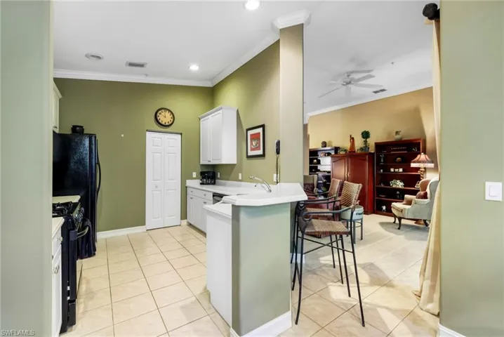 1664  Tarpon Bay S DR, Naples, FL 34119