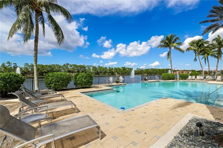1664  Tarpon Bay S DR, Naples, FL 34119