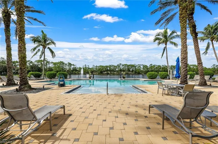 1664  Tarpon Bay S DR, Naples, FL 34119