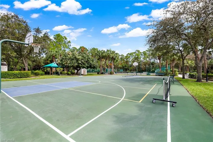 1664  Tarpon Bay S DR, Naples, FL 34119