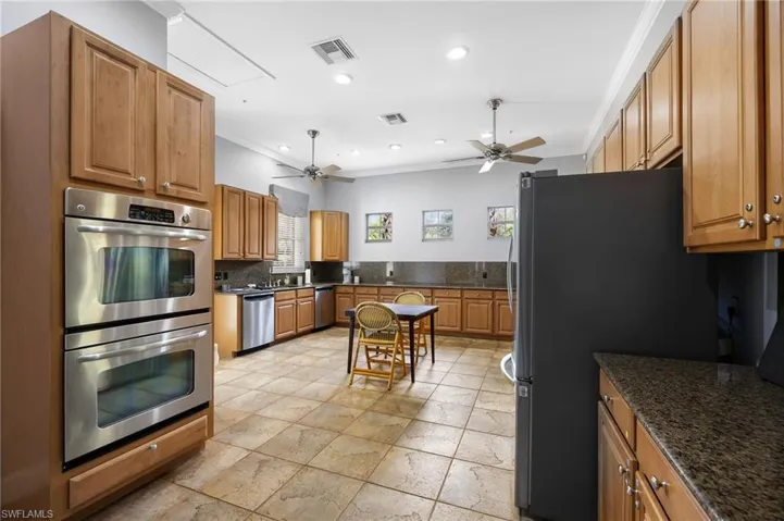 1664  Tarpon Bay S DR, Naples, FL 34119