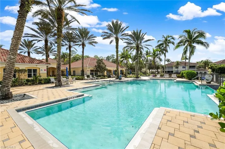 1664  Tarpon Bay S DR, Naples, FL 34119