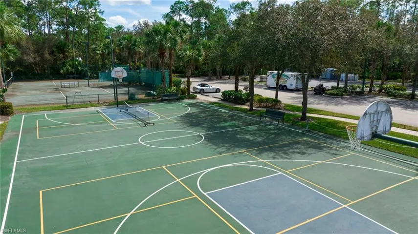 1664  Tarpon Bay S DR, Naples, FL 34119