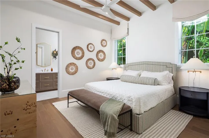 501 7th Ave N, Naples, Florida 34102