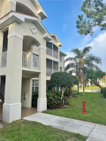4620 Saint Croix Ln 932, Naples, Florida 34109