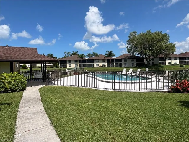 1600 Misty Pines Cir 206, Naples, Florida 34105