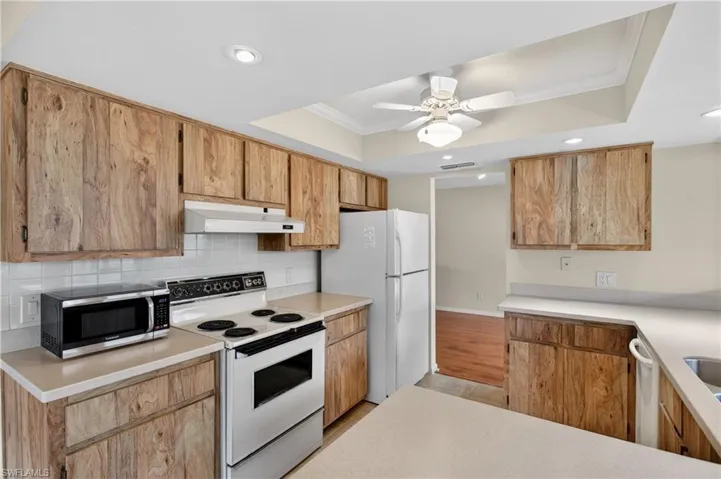 9708  Foxglove  CIR, Fort Myers, FL 33919