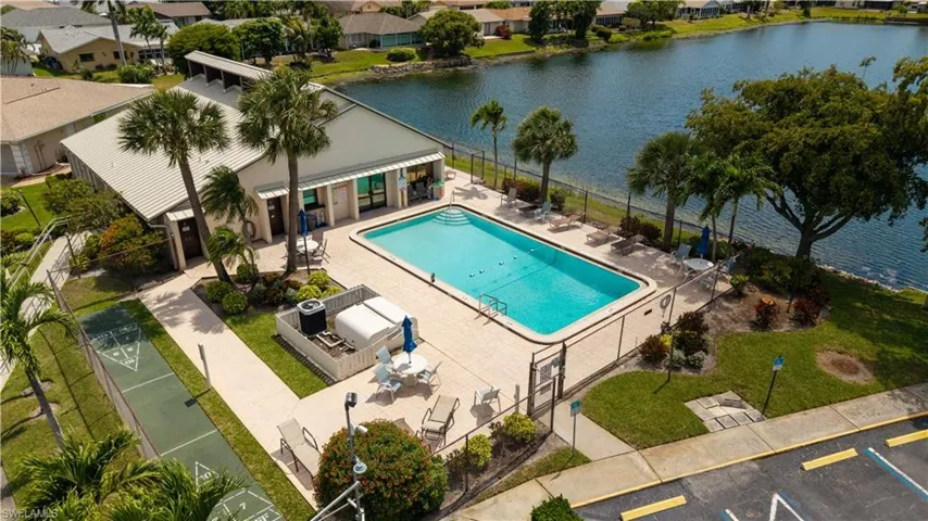 9708  Foxglove  CIR, Fort Myers, FL 33919